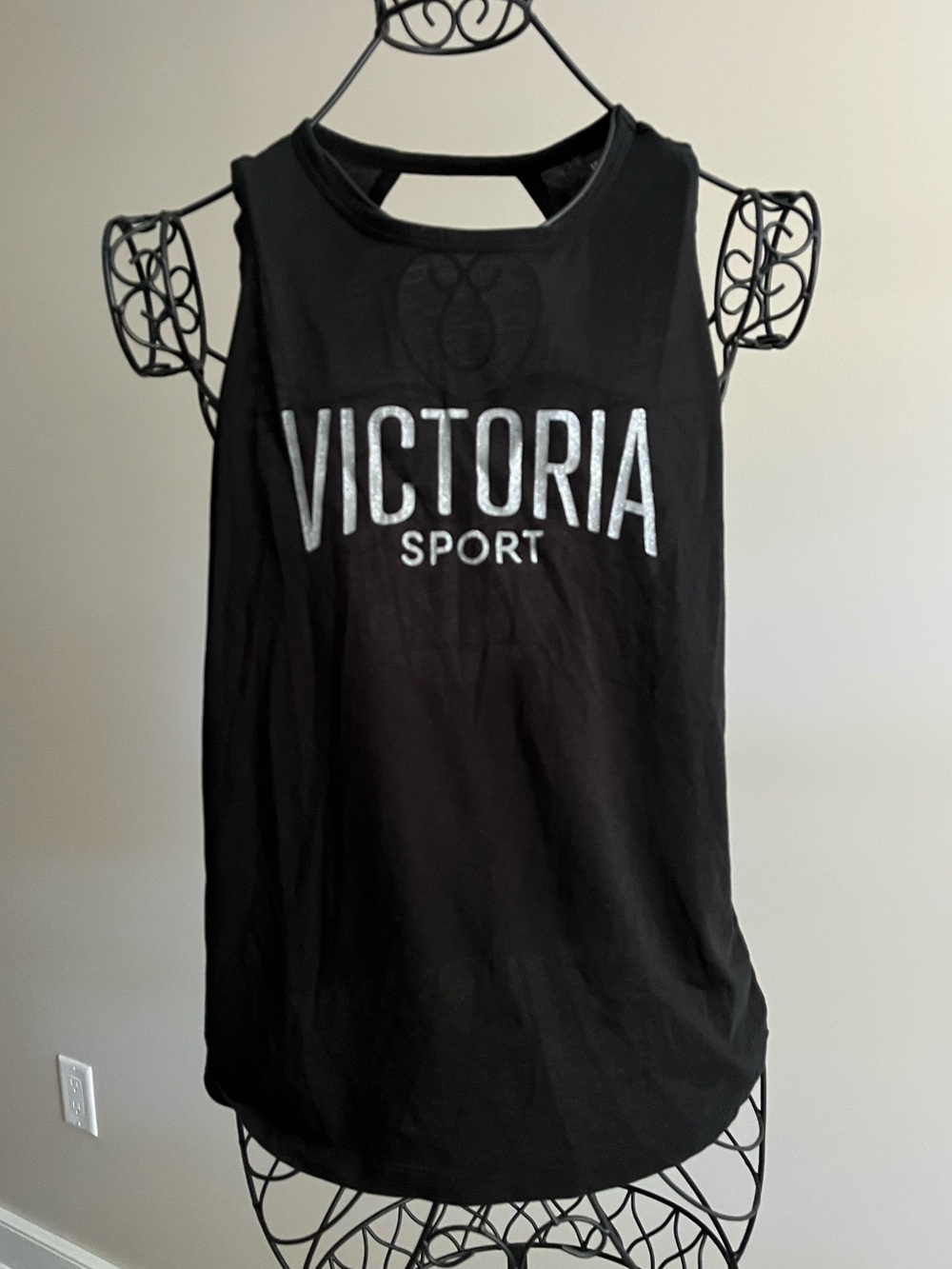 VICTORIA’S SECRET sport black tank top and sports bra bundle - women’s medium